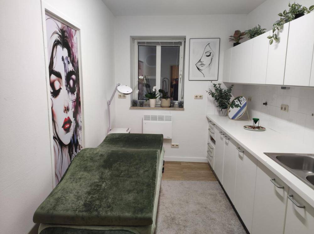 Arbeitsplätze für Kosmetik und Schönheitspflege – pohled 3
