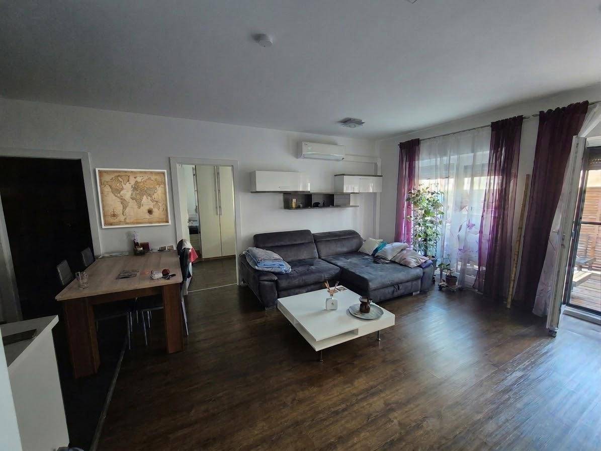 3-комнатная квартира с террасой, 65 м², Фаворитен, Фаворитен