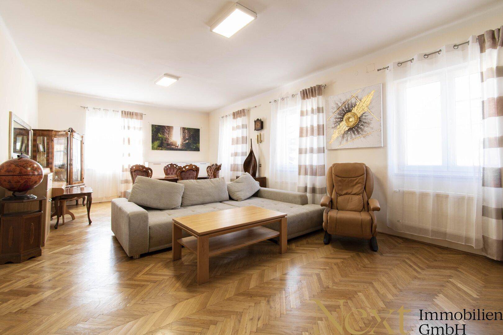 Wohnzimmer (1.OG)