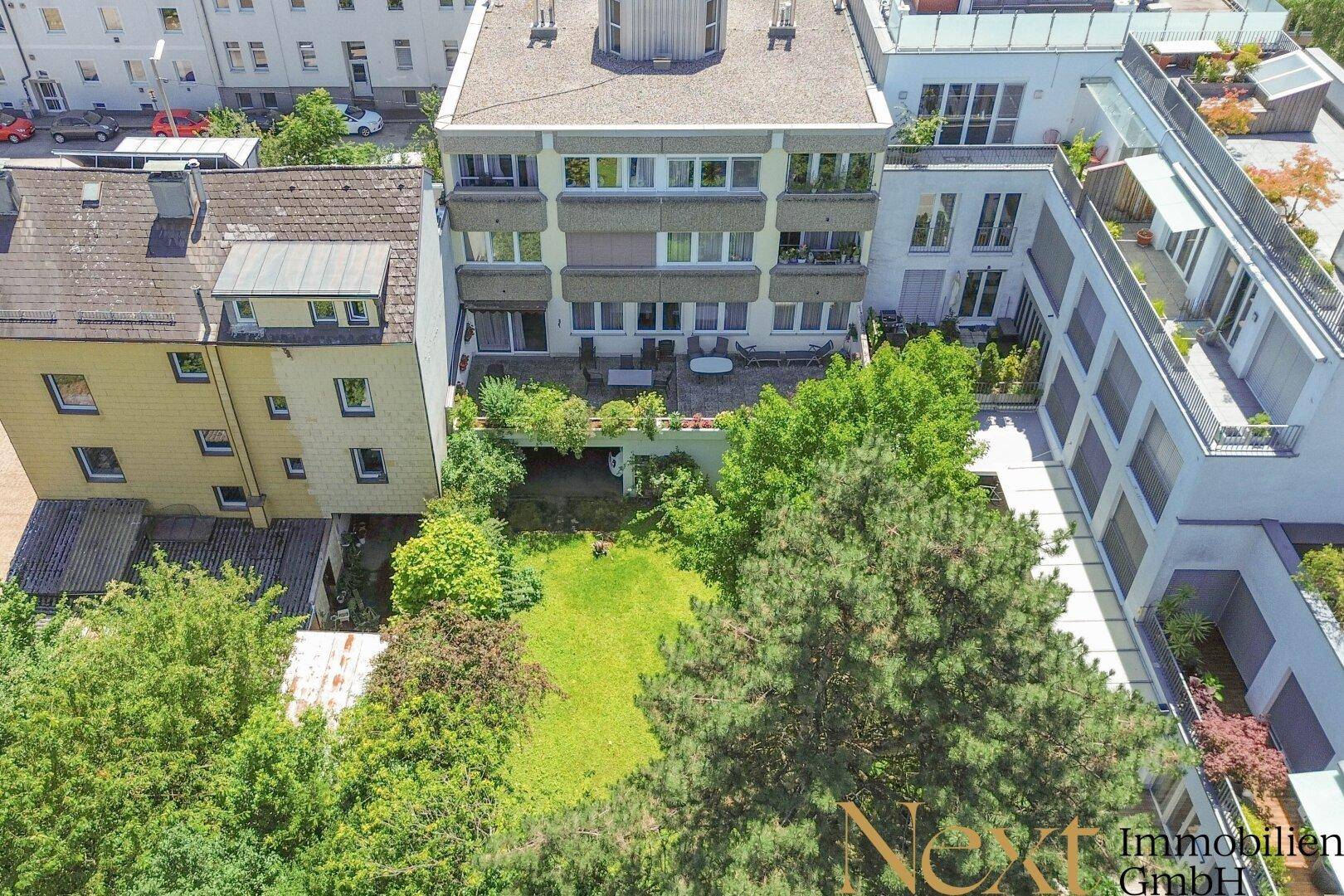 Gebäude- & Gartenansicht