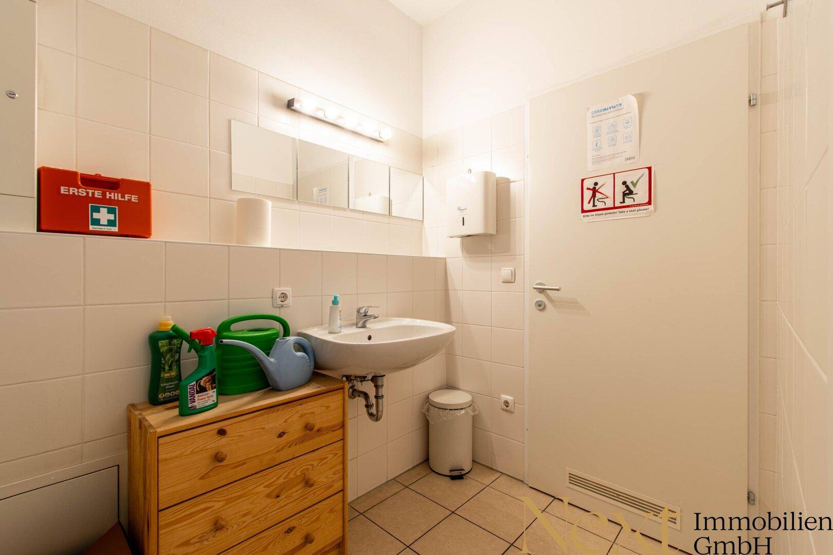 Toilette I