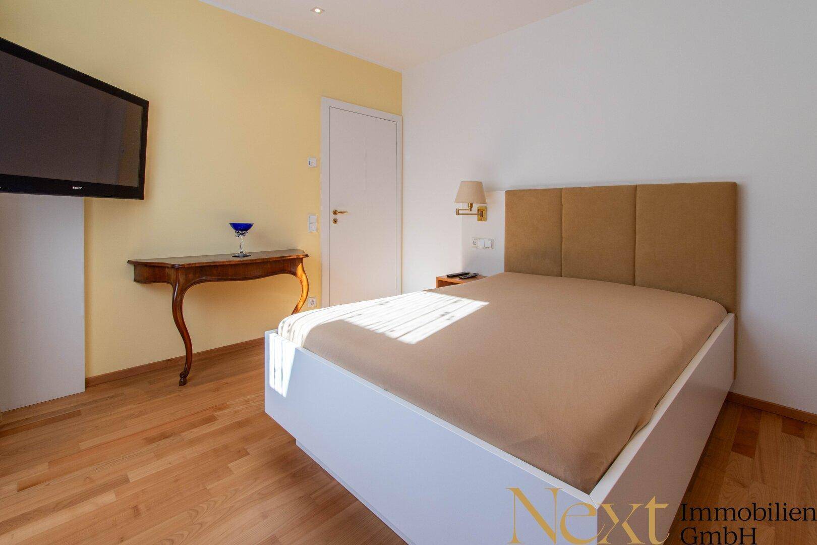 Schlafzimmer II