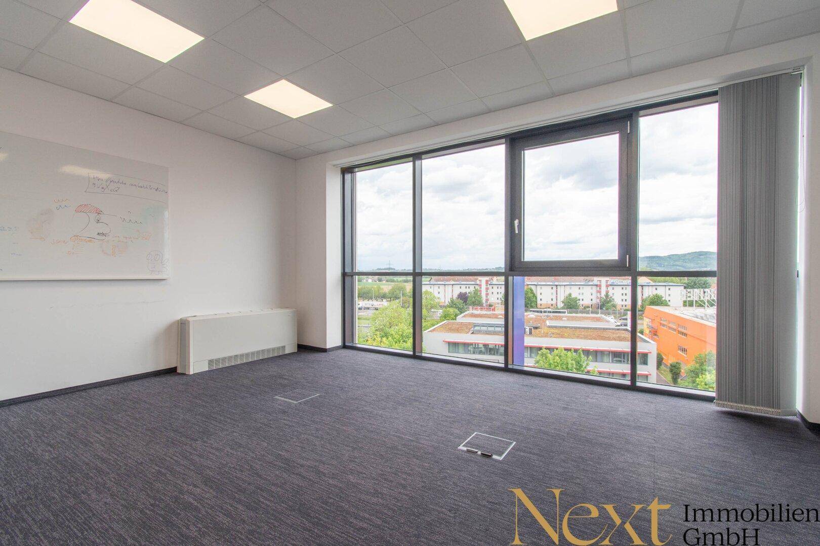 Büro mit Dachterrasse: Moderne Büro-/Ordinationsfläche in zentraler Lage von Leonding mit TG- &amp; Freistellparkplätzen! - Ansicht 2
