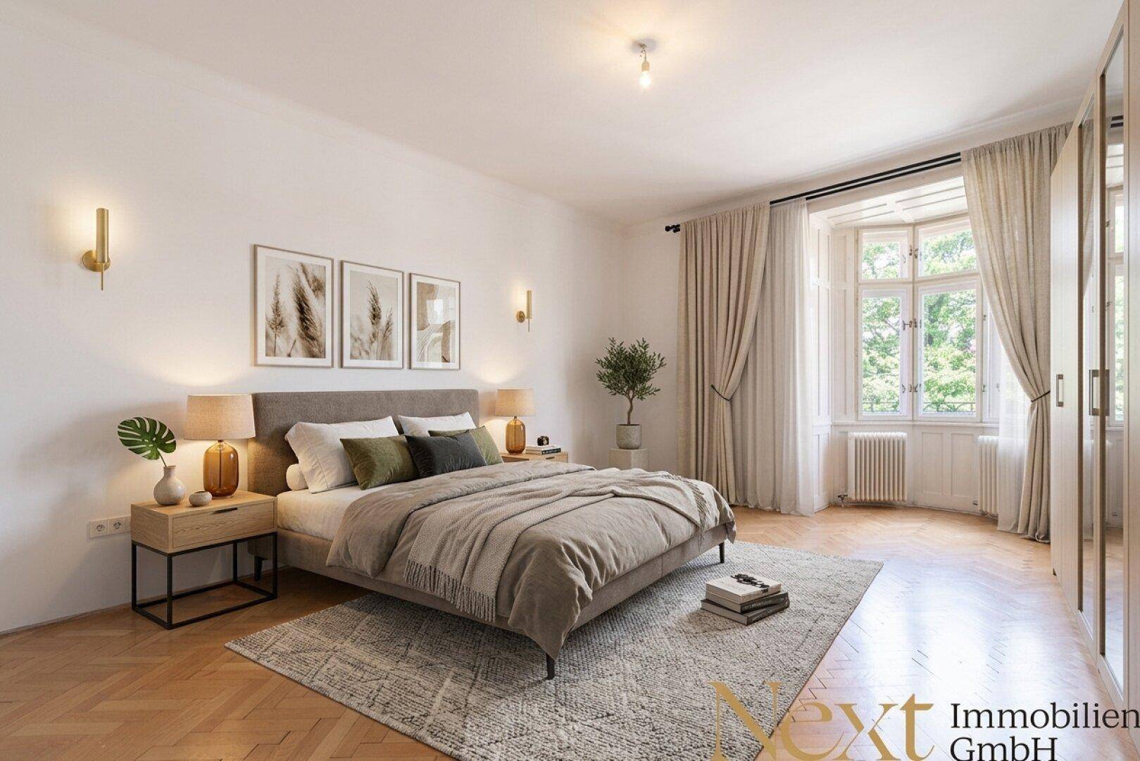 Elegantes Schlafzimmer mit Doppelbett, Nachttischen und Fischgrätparkett.