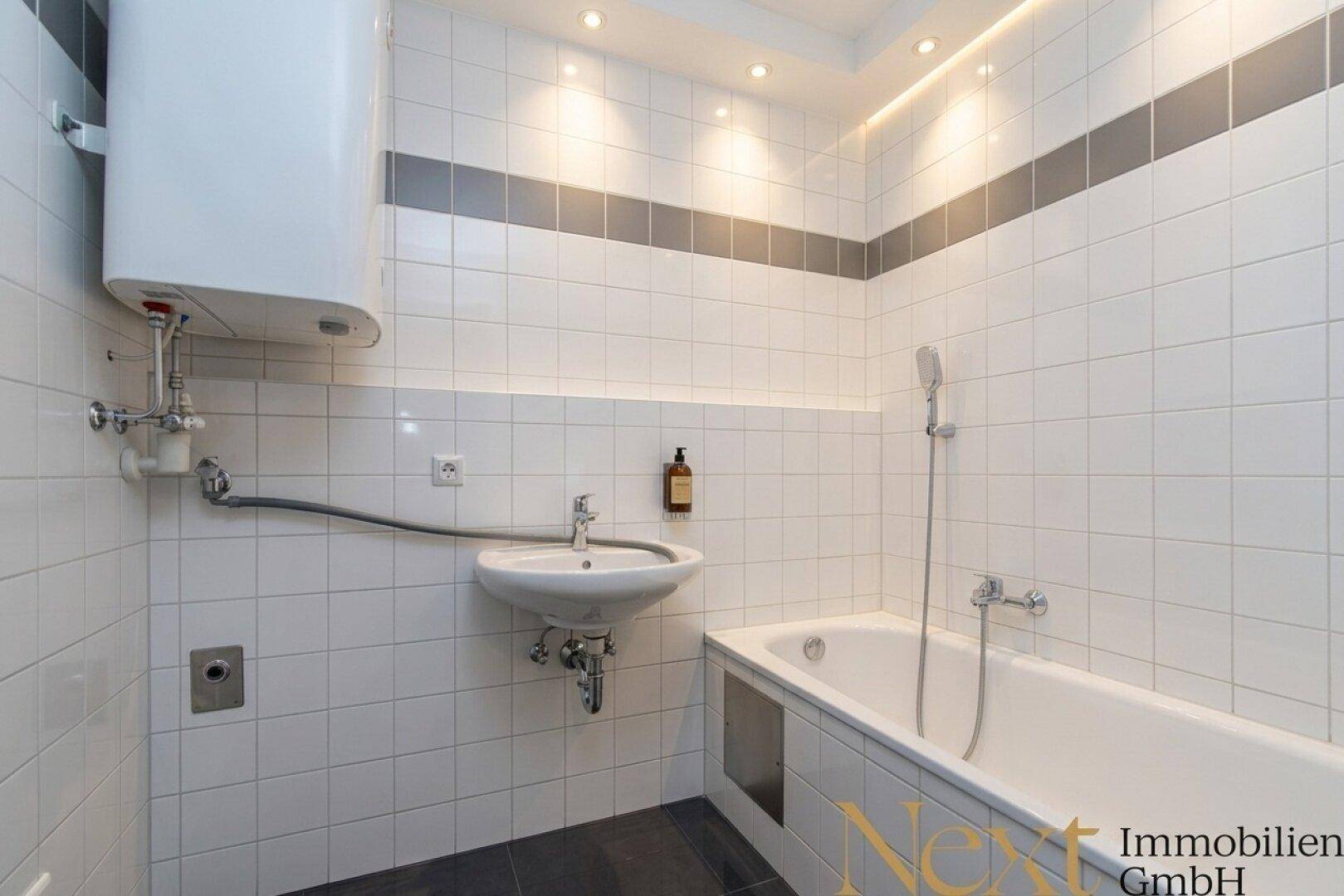 Badezimmer - KI möbliert