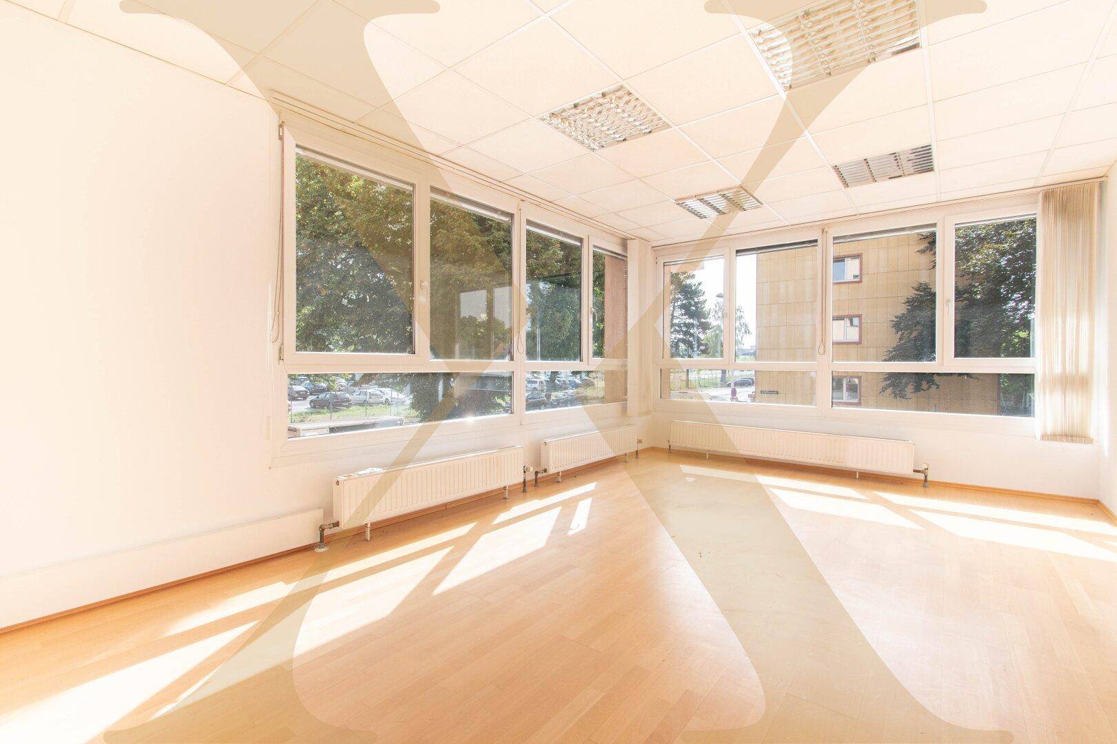Lagerfläche mit Büro in der Hafenstraße in Linz zu vermieten!