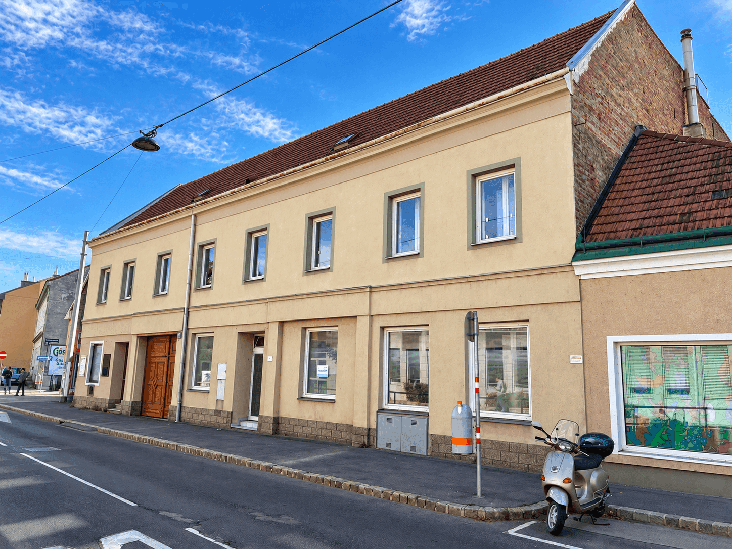 Sehr schönes großes ehemaliges Restaurant mit sämtlichen Nebenräumen mit Hof und Kastaniengarten - View 2
