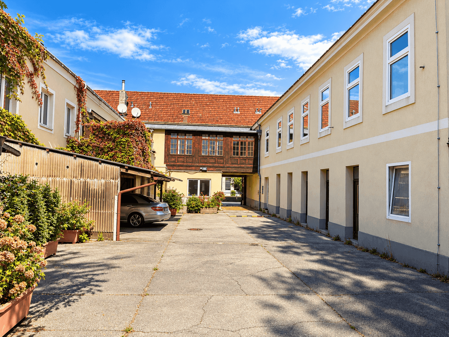 Sehr schönes großes ehemaliges Restaurant mit sämtlichen Nebenräumen mit Hof und Kastaniengarten - View 3