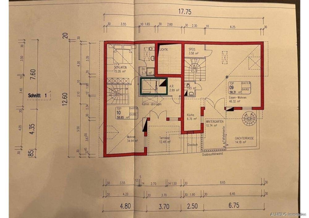 Architektonischer Grundriss mit detaillierten Maßen und Kennzeichnung von Wintergarten und Terrasse.