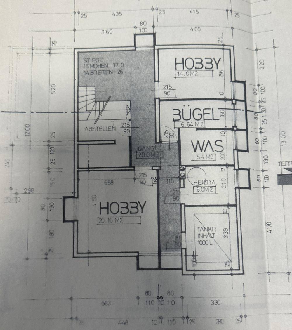 Grundriss des Untergeschosses mit Hobbyräumen, Abstellflächen, Waschküche und Heizungsraum.
