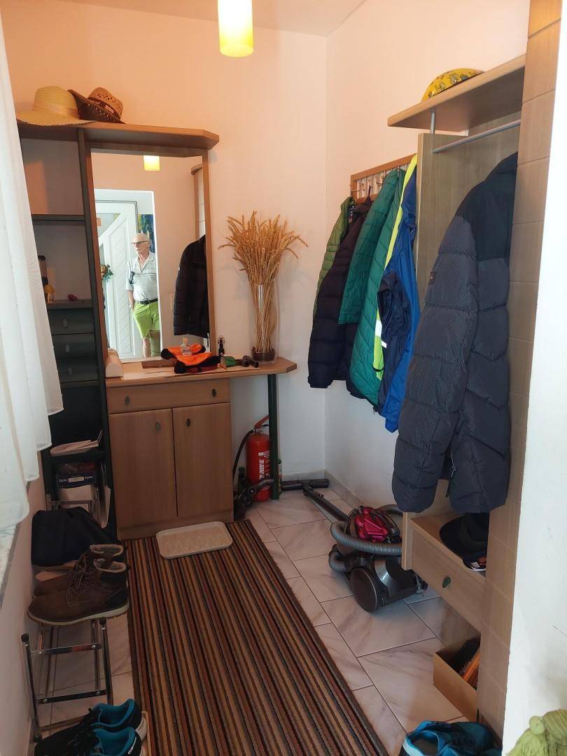 855, Garderobe