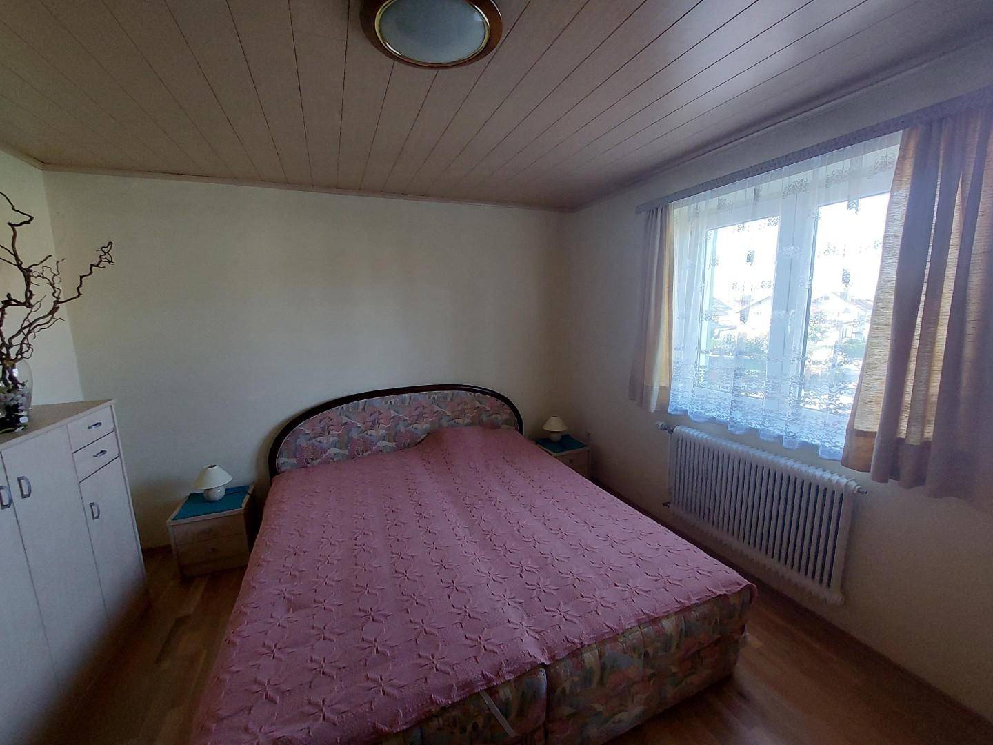 Schlafzimmer DG