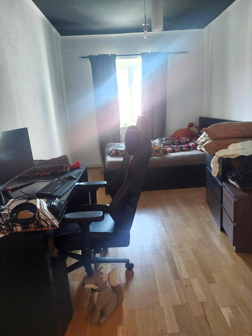 912, Zimmer 1