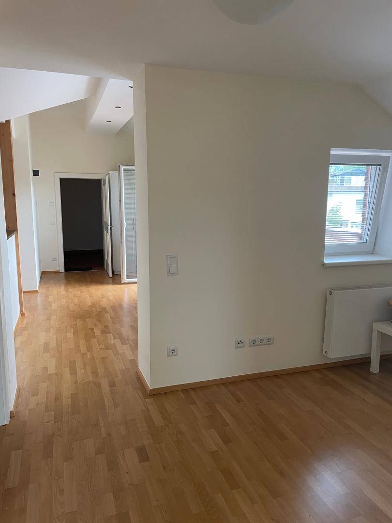 Wundervolle 2-Zimmer-Wohnung mit herrlicher Terrasse - Ansicht 2