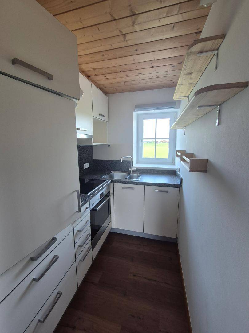 Ruhige Dachgeschoss Wohnung mit Balkon - Ansicht 2