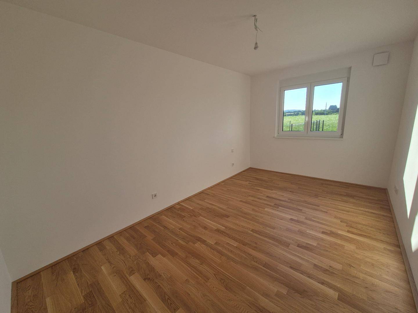 Neubau!!!! ruhige 2 Zimmer Gartenwohnung - Ansicht 5