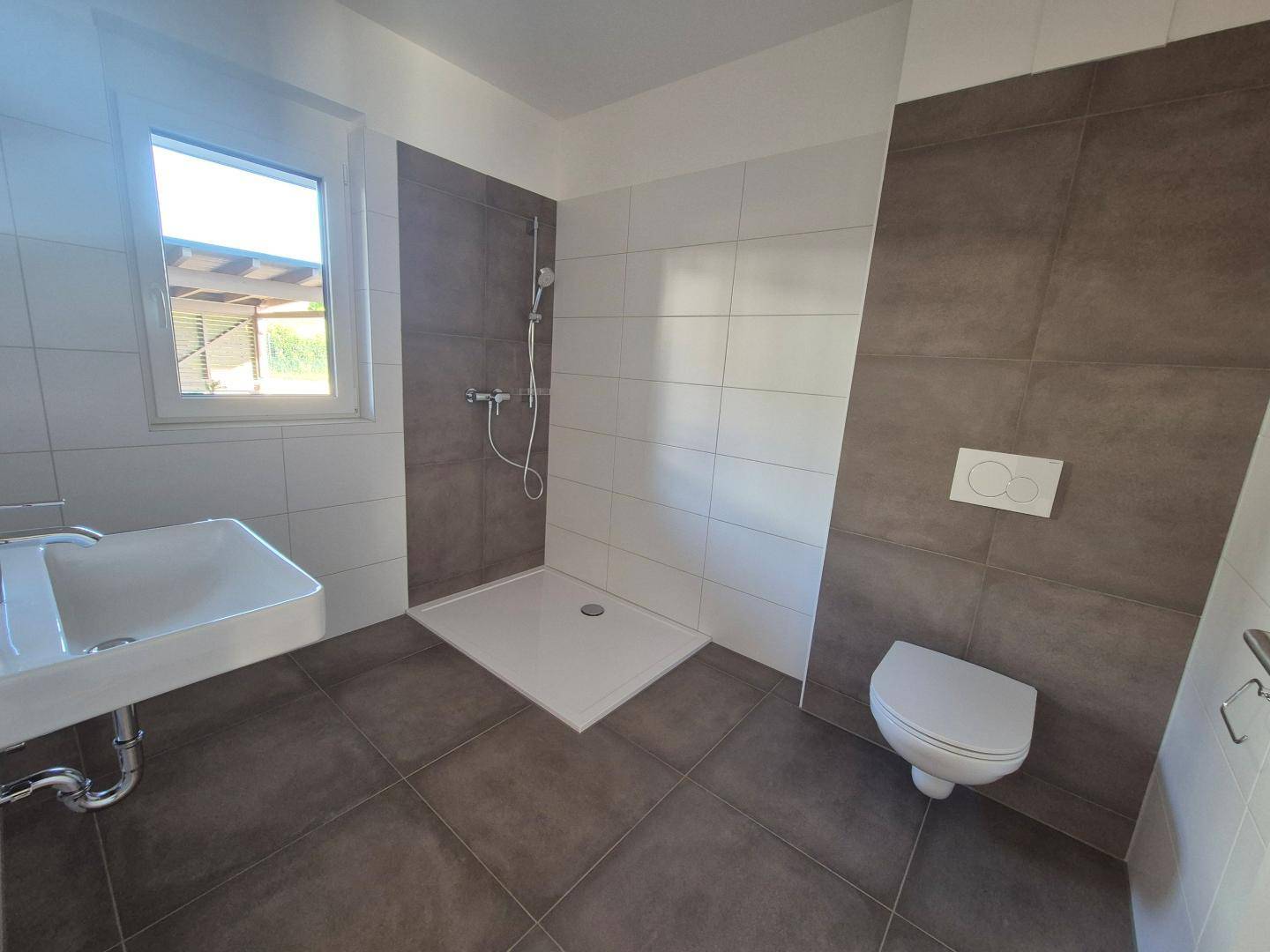 Neubau!!!! ruhige 2 Zimmer Gartenwohnung - Ansicht 6
