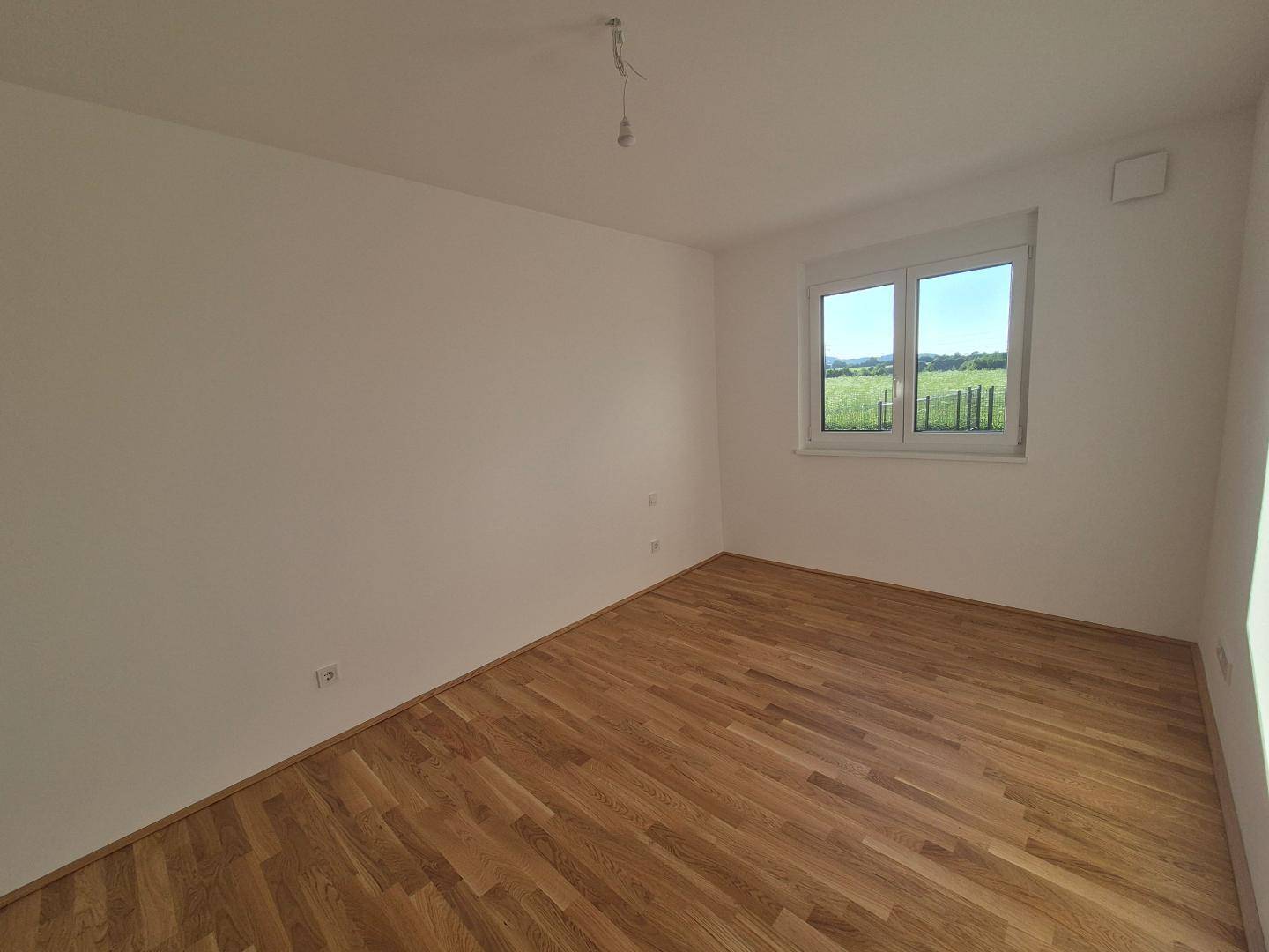 Neubau!!!! ruhige 2 Zimmer Gartenwohnung - Ansicht 3