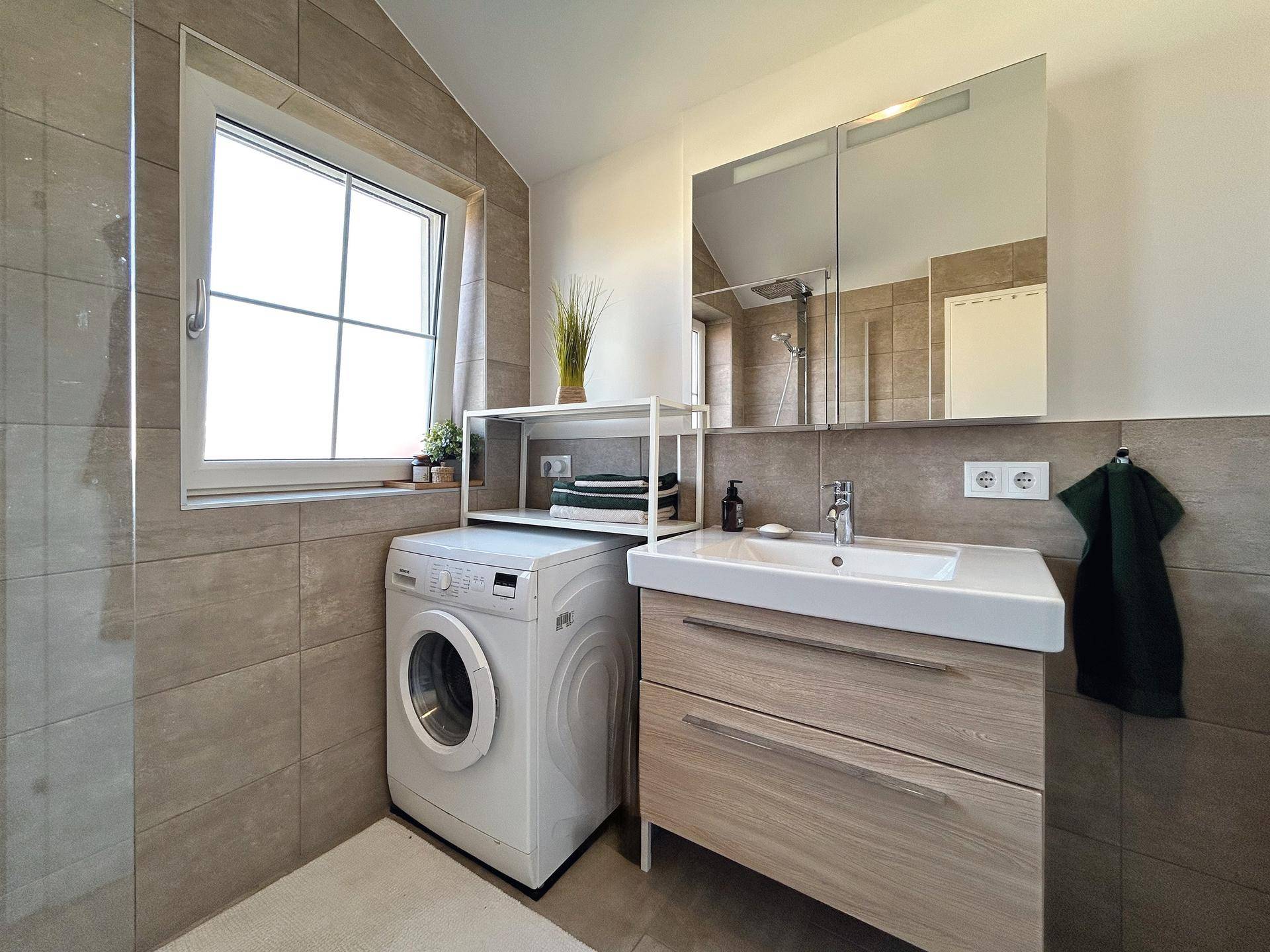 modernes Badezimmer