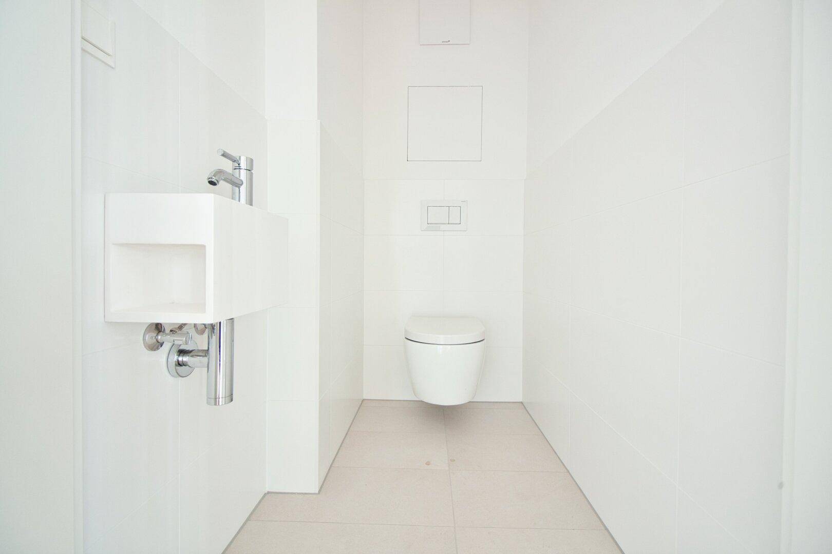 Arbeiten &amp; Wohnen vereint – Büro &amp; angrenzende, moderne 2-Zimmer-Wohnung mit Balkon mit separatem Zugang - Vista 4