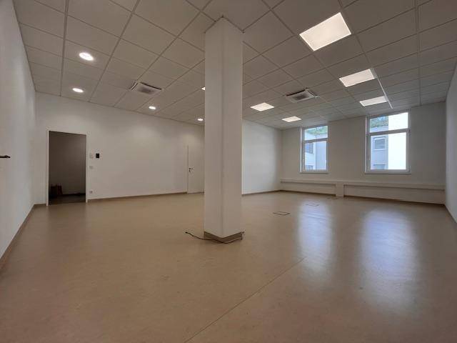 Büro groß
