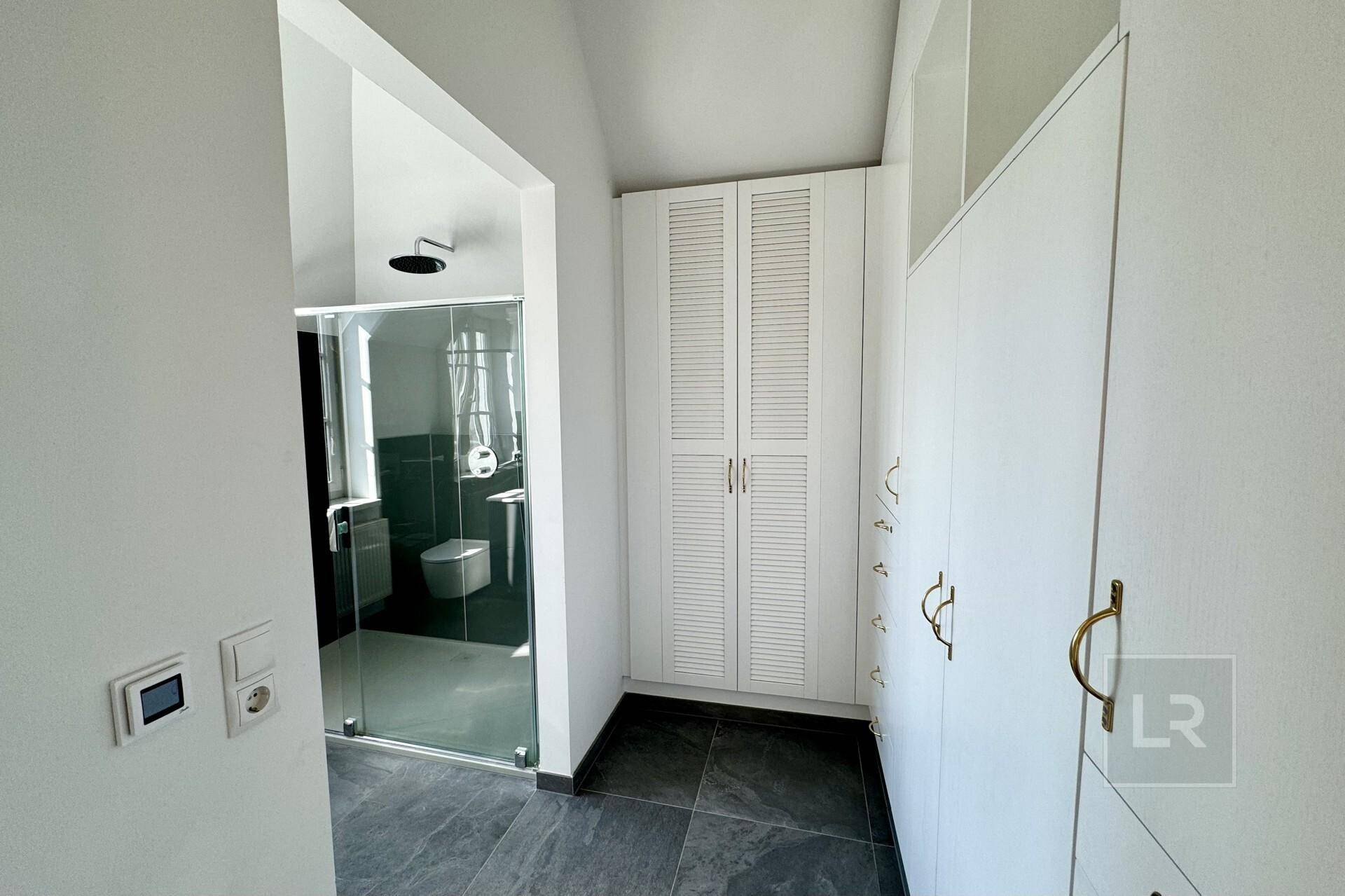 Modernes Fliesendesign XXL Walk in Dusche