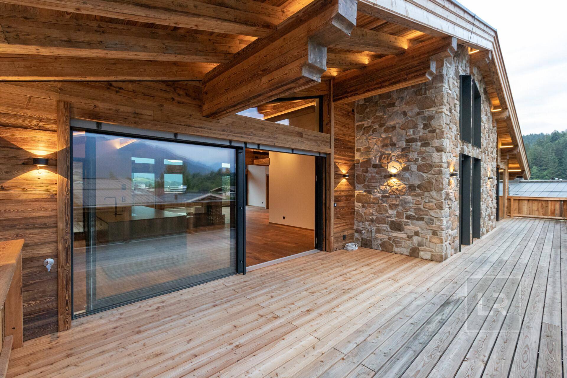 Balkon: Terrasse Hahnenkamm