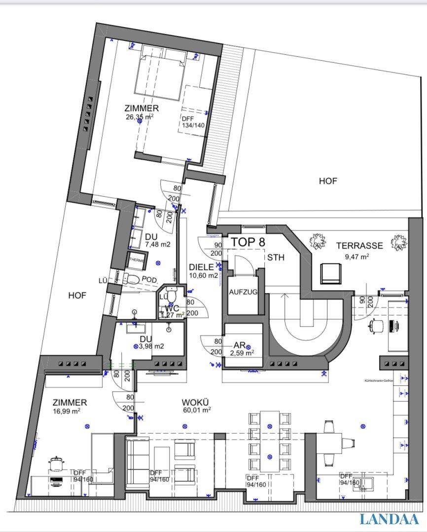 Detaillierter Grundriss der Wohnung mit Zimmern, Terrasse und offenem Wohnbereich.