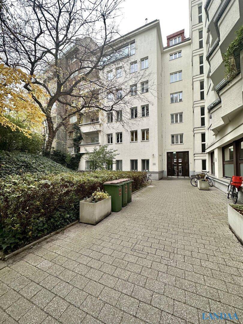 https://pictures.immobilienscout24.de/prod.www.immobilienscout24.at/pictureserver/loadPicture?q=70&id=012.0010J000023tZKB-1733013294-8713dca0532c490f88241abb0110ca76