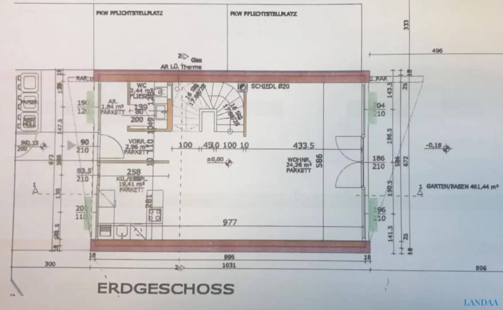 Grundriss des Erdgeschosses mit Wohnbereich, Küche, WC und Zugang zum Garten.
