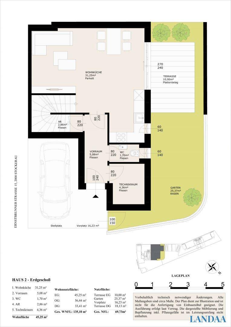 Grundriss des Erdgeschosses mit Wohnküche, Terrasse und Gartenbereich.