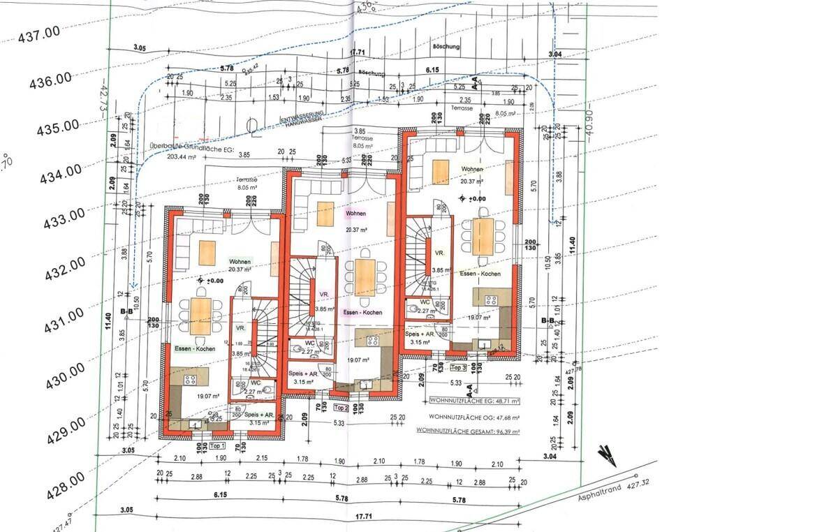 Grundriss des Erdgeschosses mit offenem Wohn-Essbereich, Küche, Gäste-WC und Terrassenzugang.