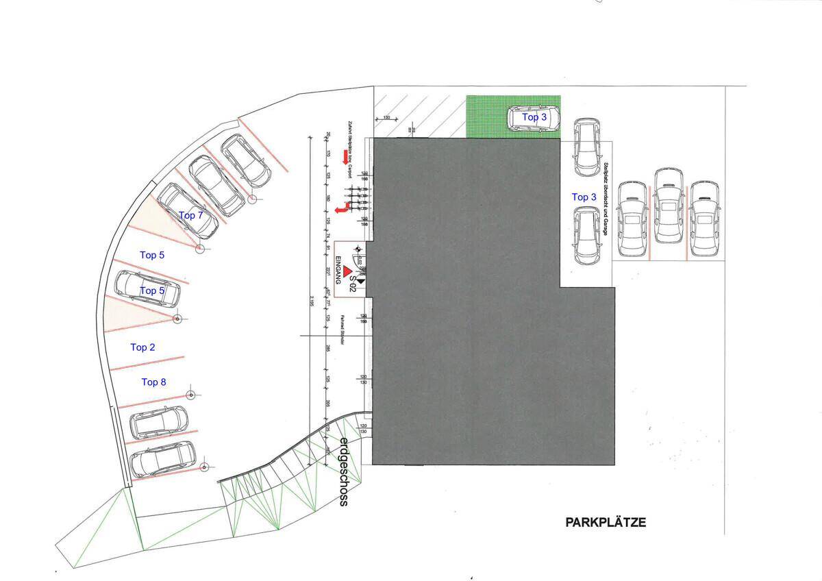 Grundrissplan mit eingezeichneten Parkplätzen im Außenbereich und einer Tiefgarage.