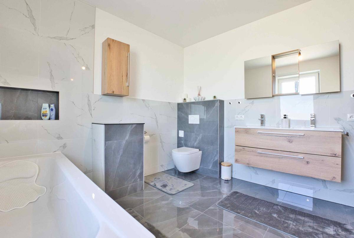 Badezimmer OG