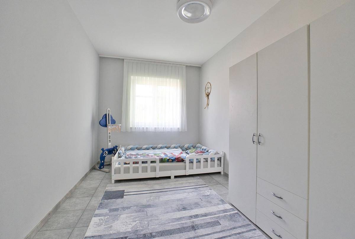 Zimmer 2 Wohnung OG