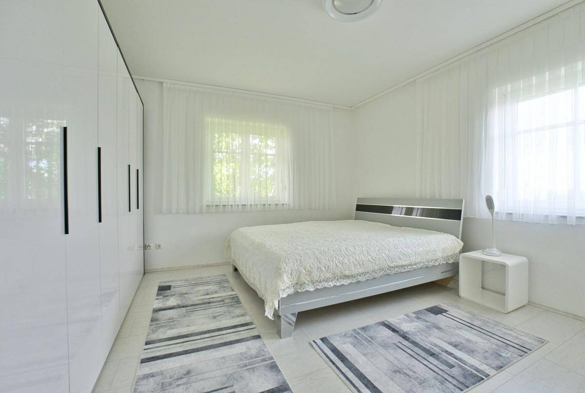 Zimmer 1 Wohnung OG