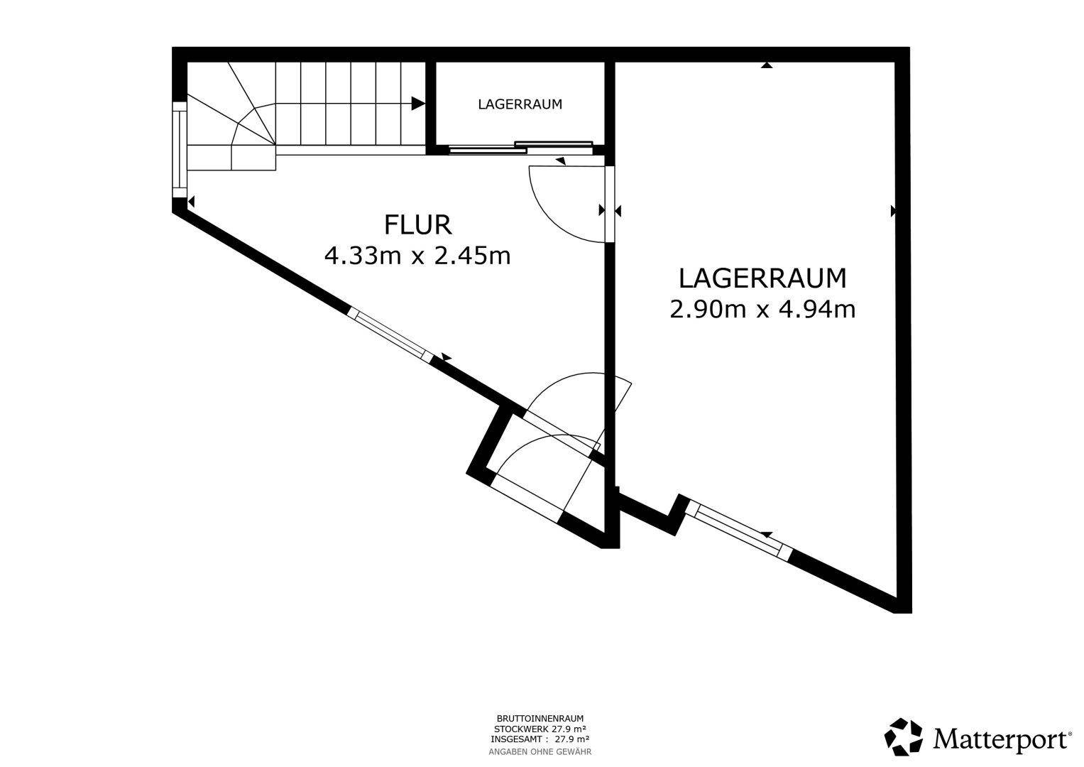 Grundriss des Untergeschosses mit Flur und großem Lagerraum, inklusive Treppenaufgang.