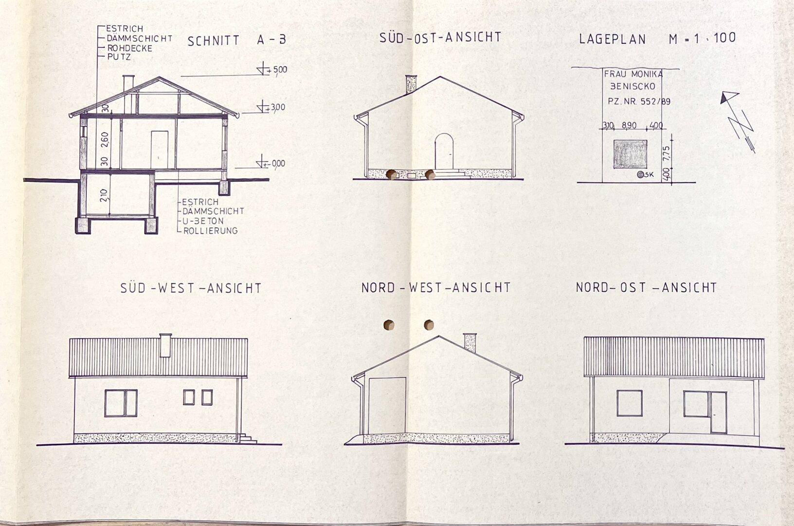 Architektonische Zeichnungen mit Schnitt, Ansichten und Lageplan des Gebäudes.