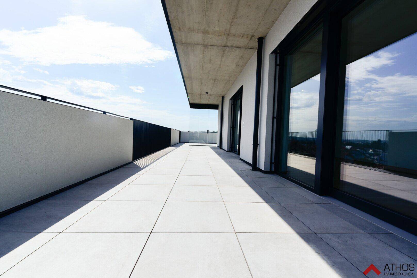 Dachterrasse Ausgang Wohn- und Esszimmer