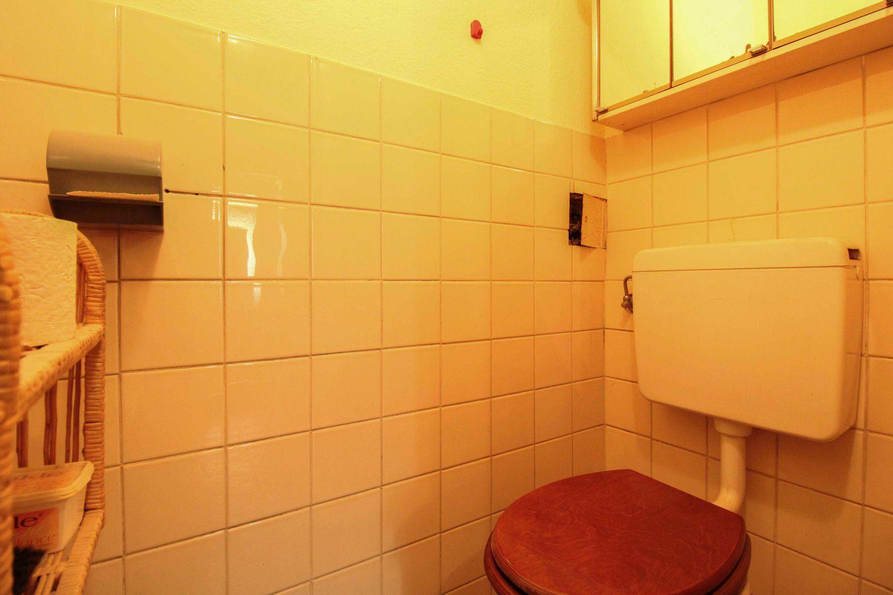 10_WC