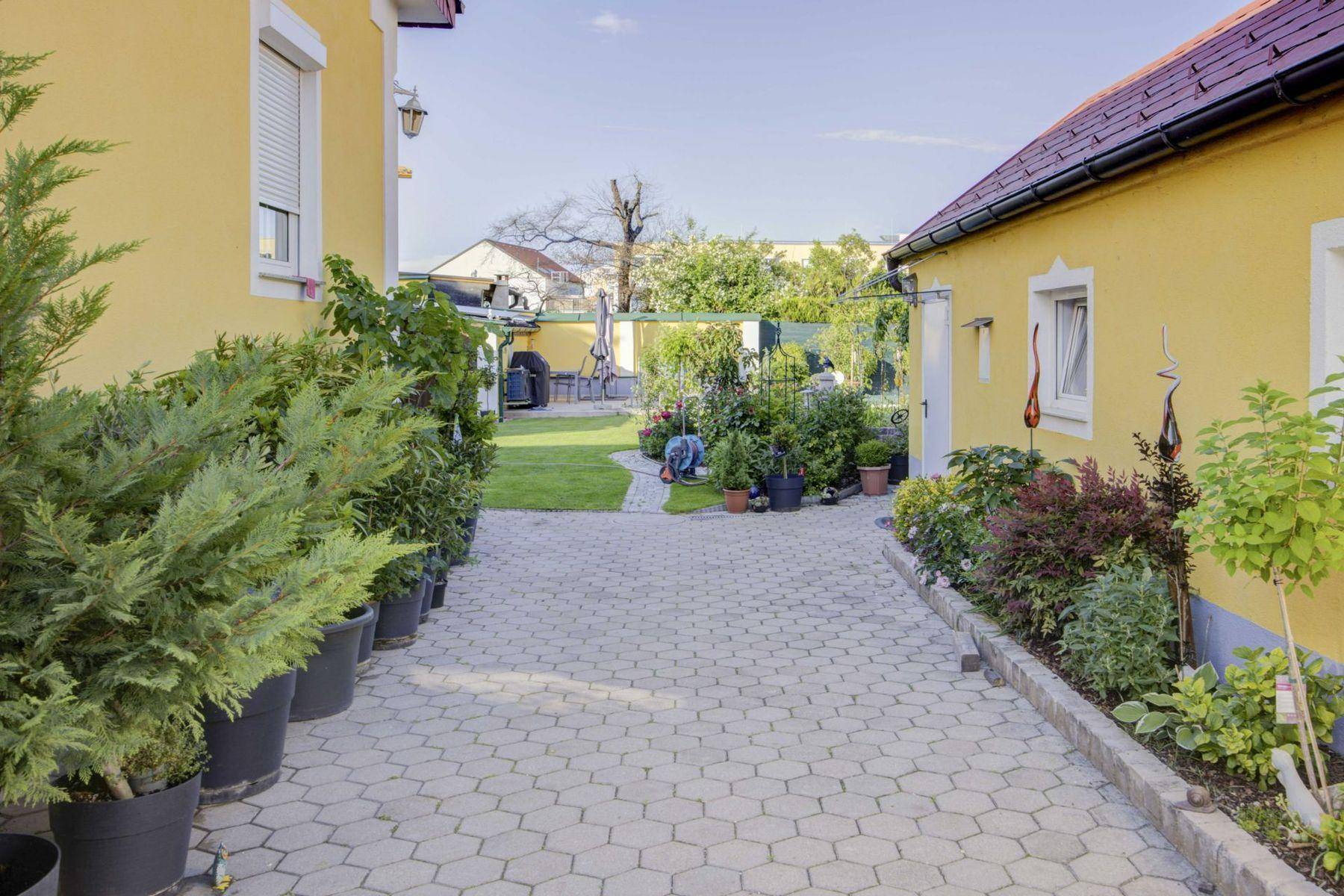 Einfahrt 1