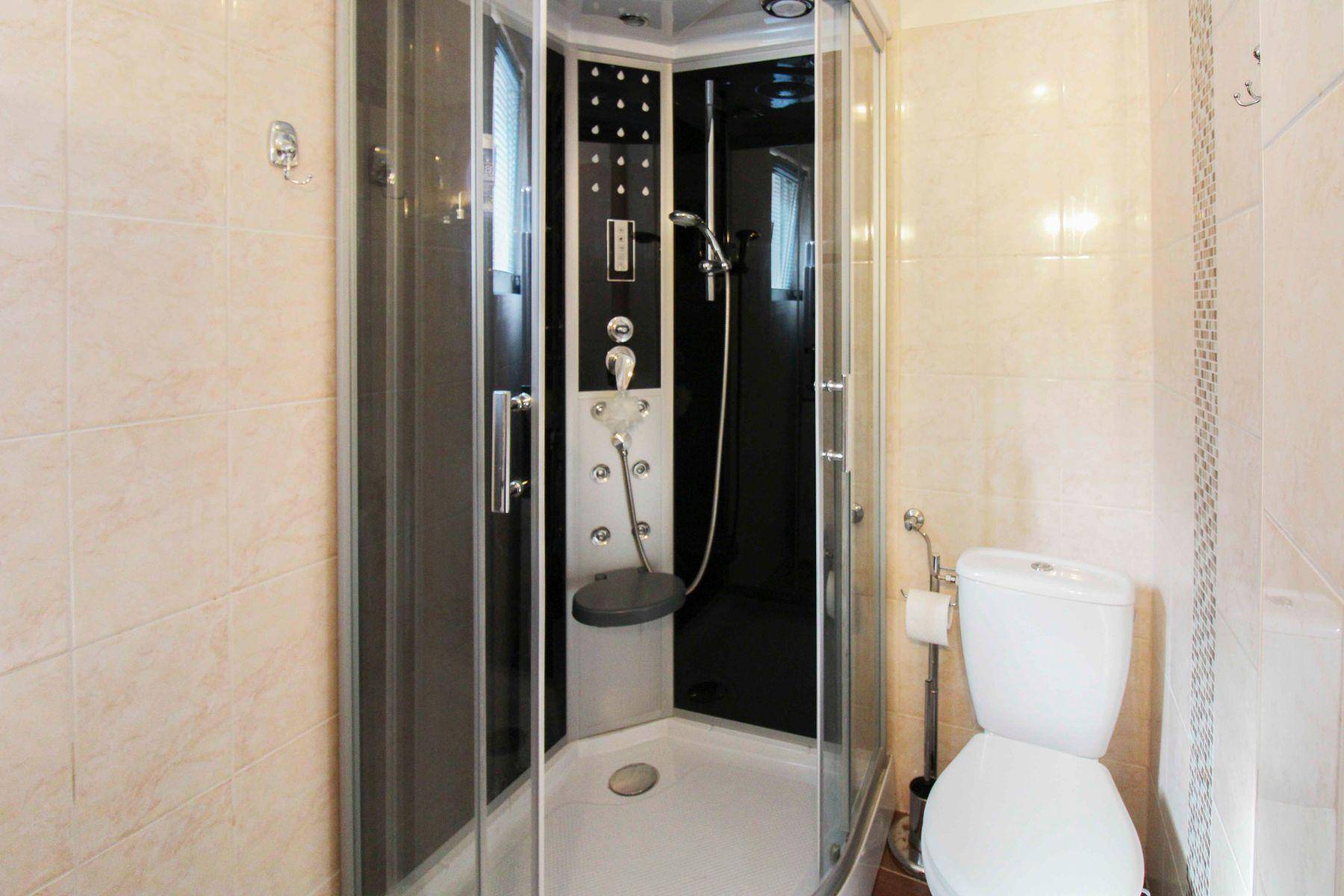 Badezimmer EG