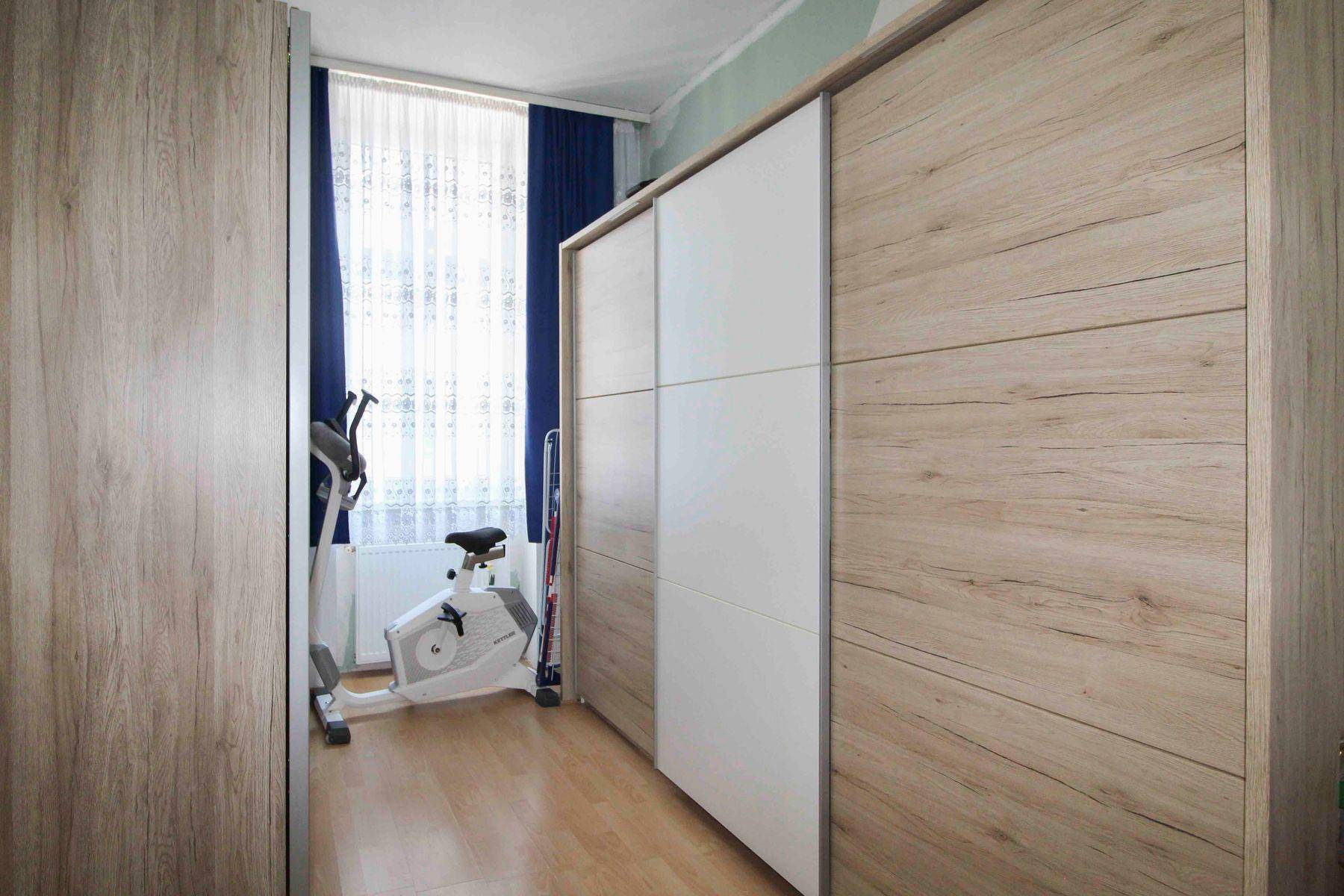 Schlafzimmer Bild 2