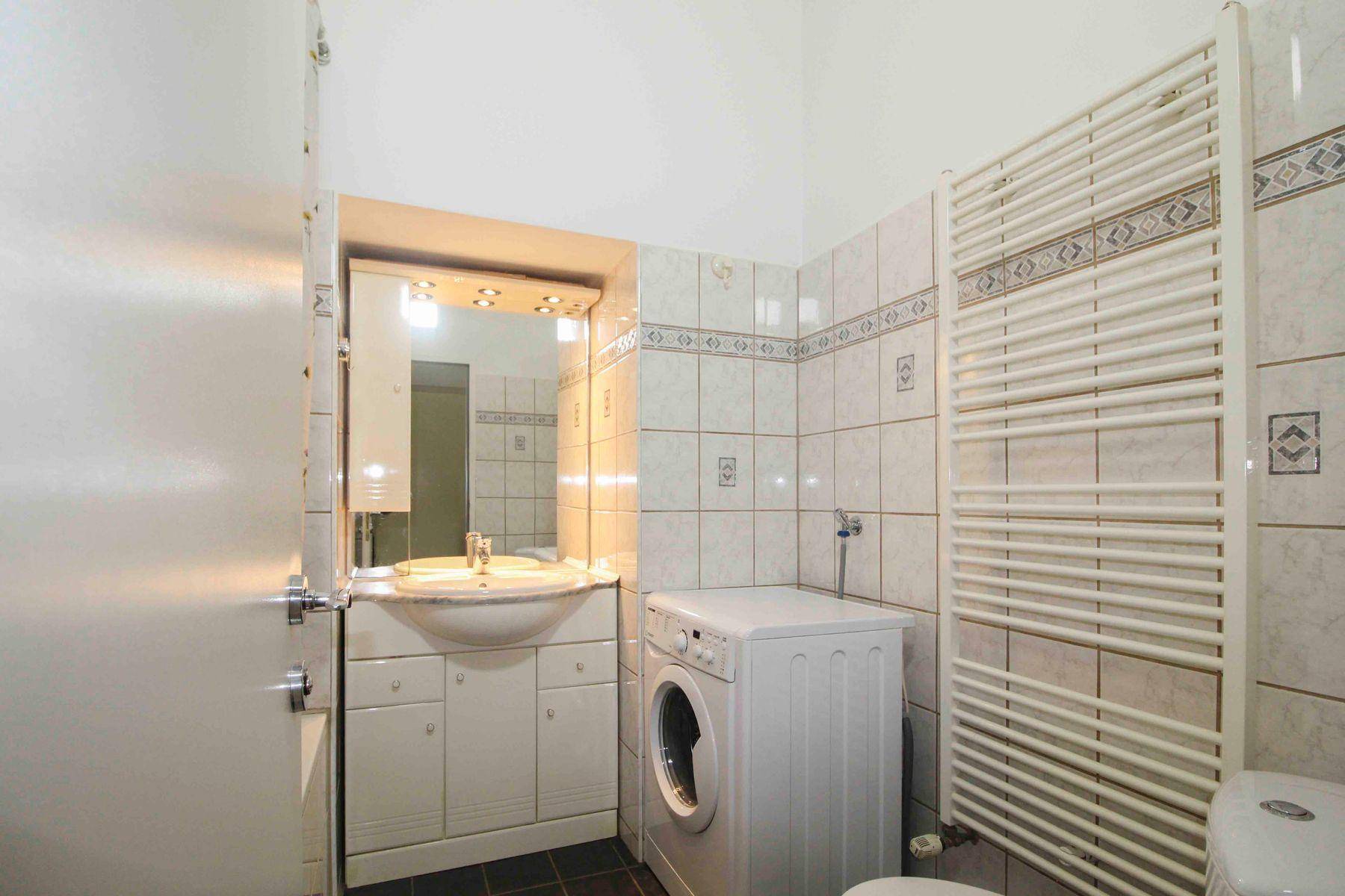 Badezimmer mit Badewanne