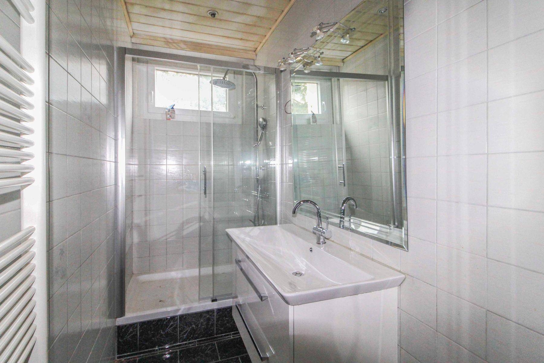Badezimmer I