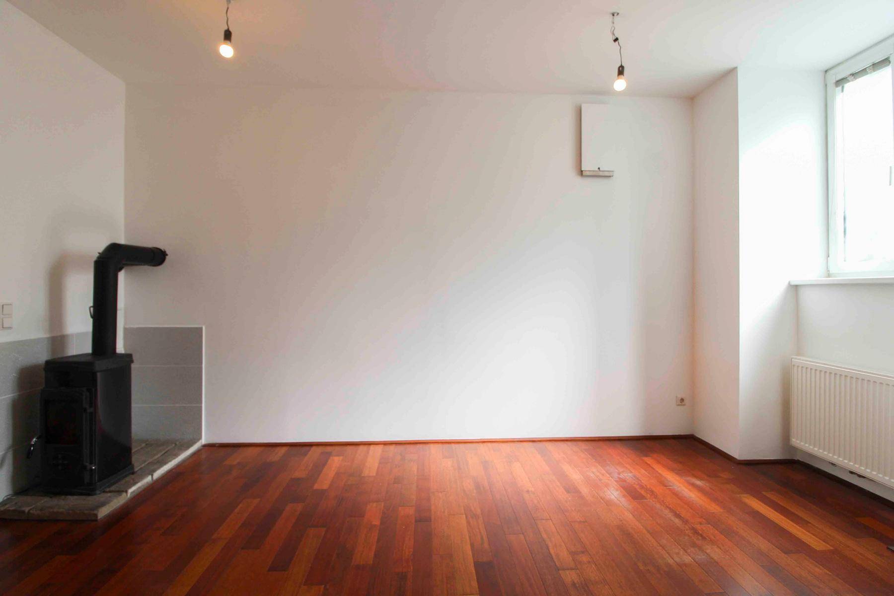Schöne barrierearme 2 Zimmerwohnung mit Garten und Garage – pohled 4