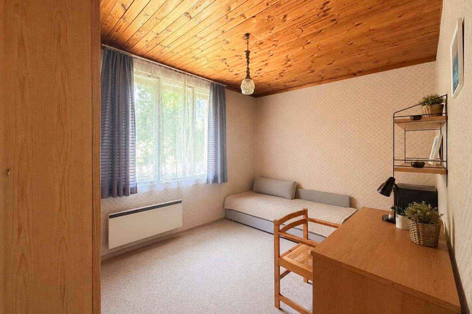 Einfamilienhaus mit großem Garten, Garage und Ausbaupotenzial - Mehr
