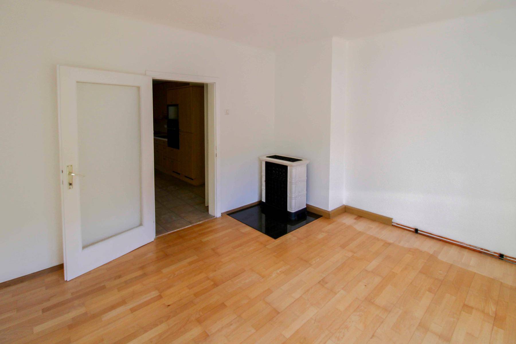 Zimmer mit Brennstoffofen