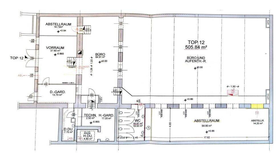 Detaillierter Grundriss einer Gewerbefläche von 505,84 m² mit Büros und Aufenthaltsräumen.