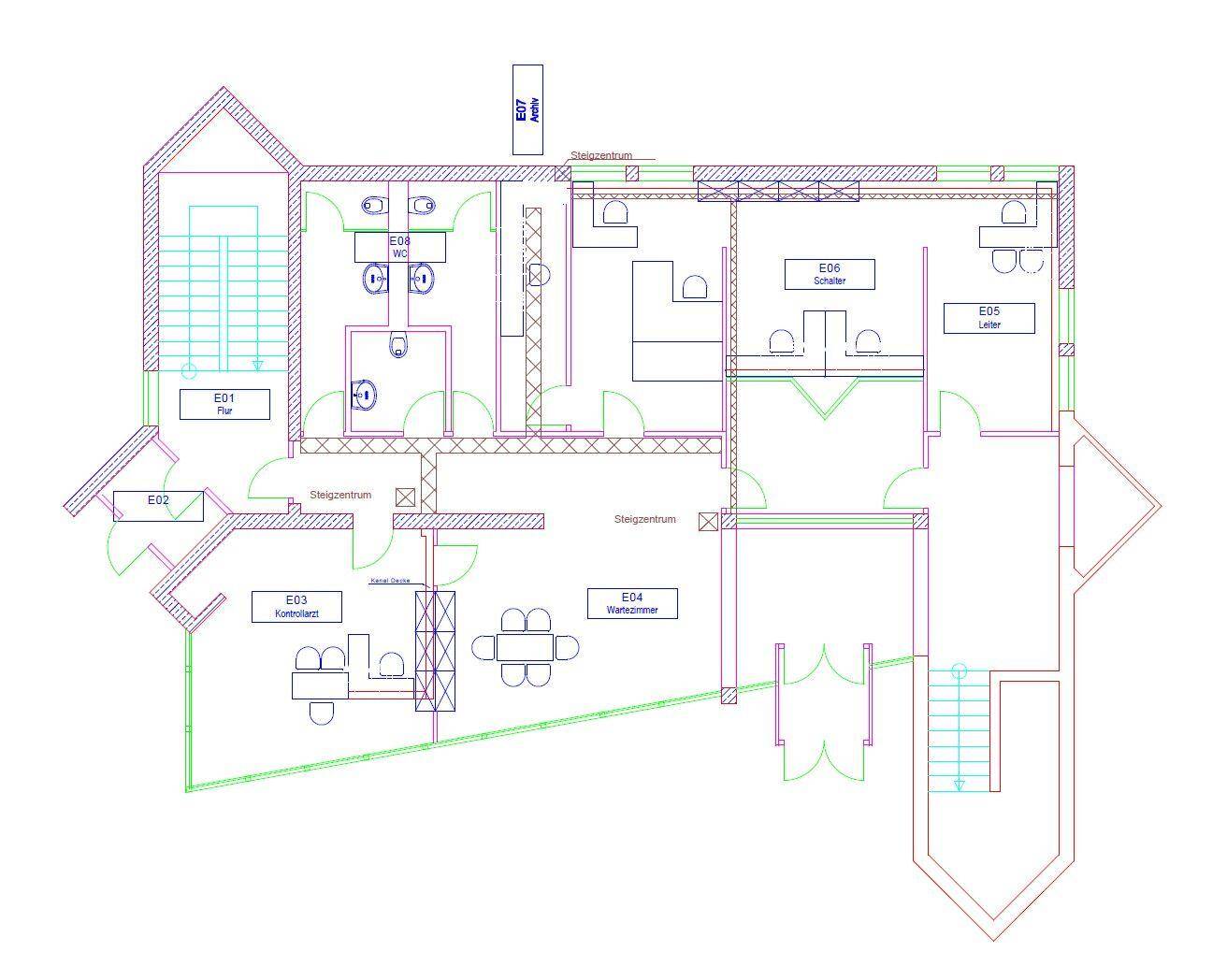 Grundriss des Erdgeschosses mit mehreren Räumen, Toiletten und Treppenhaus.